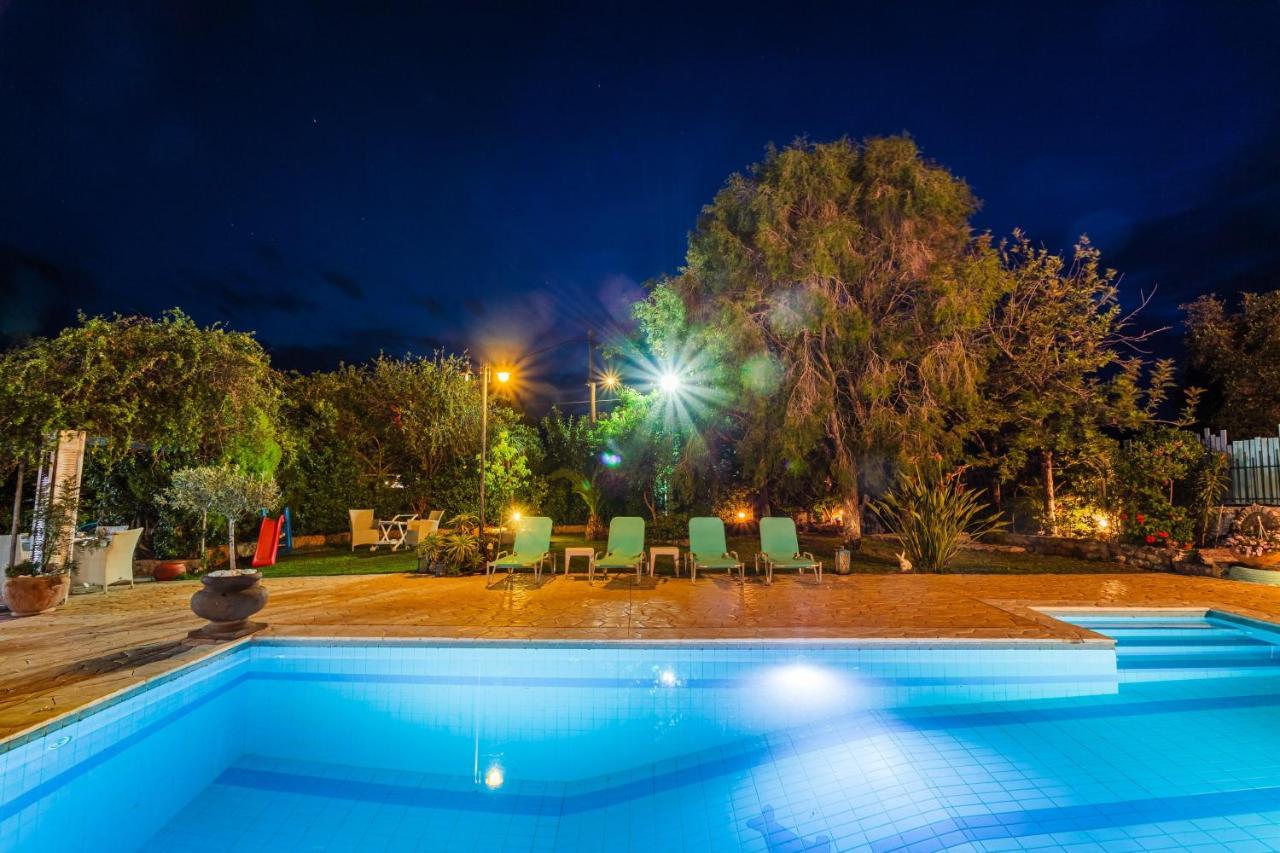 Beachfront Luxury Villa-Private Pool,Garden Heaven Kyparissia Exterior foto