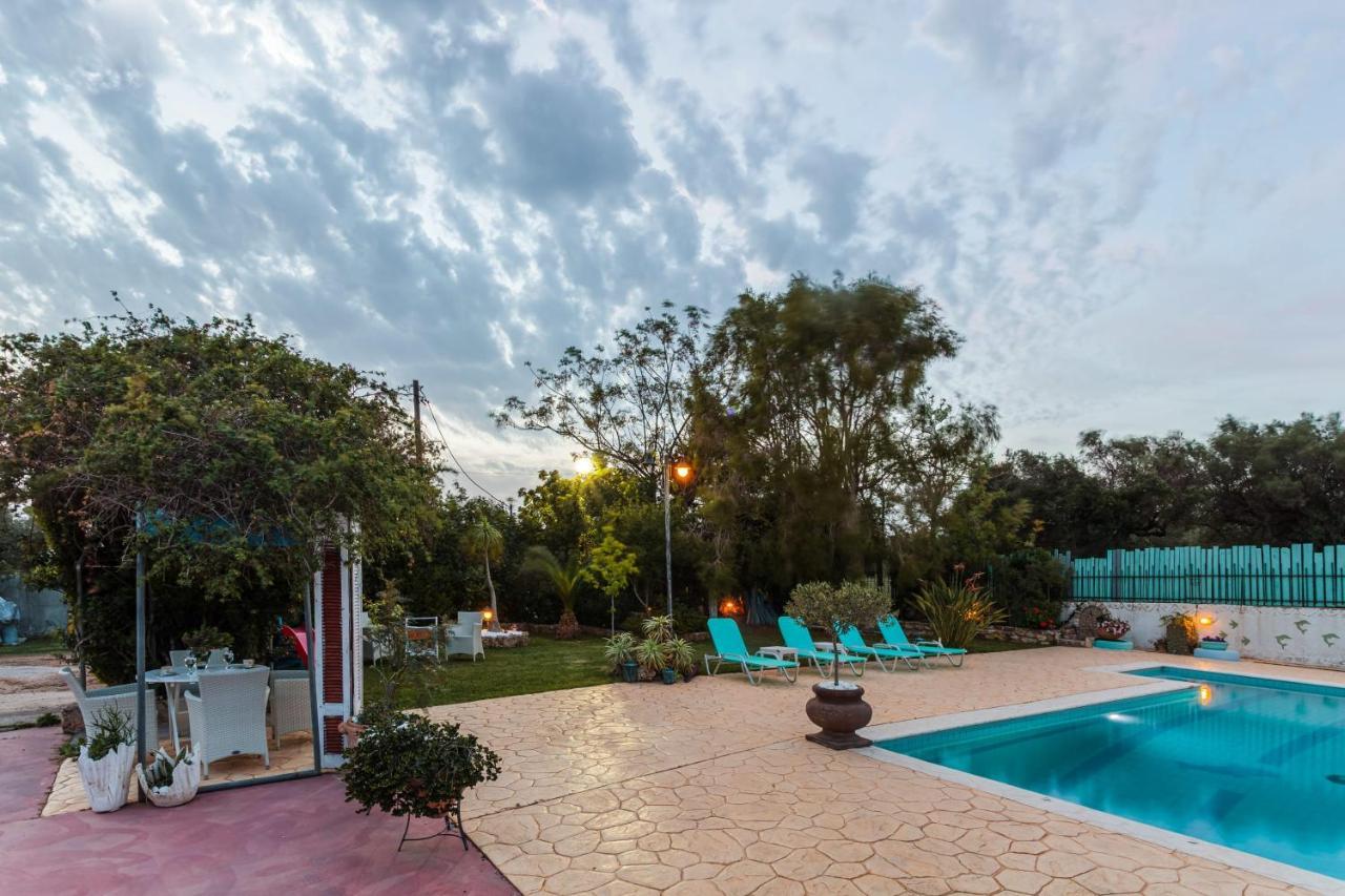 Beachfront Luxury Villa-Private Pool,Garden Heaven Kyparissia Exterior foto